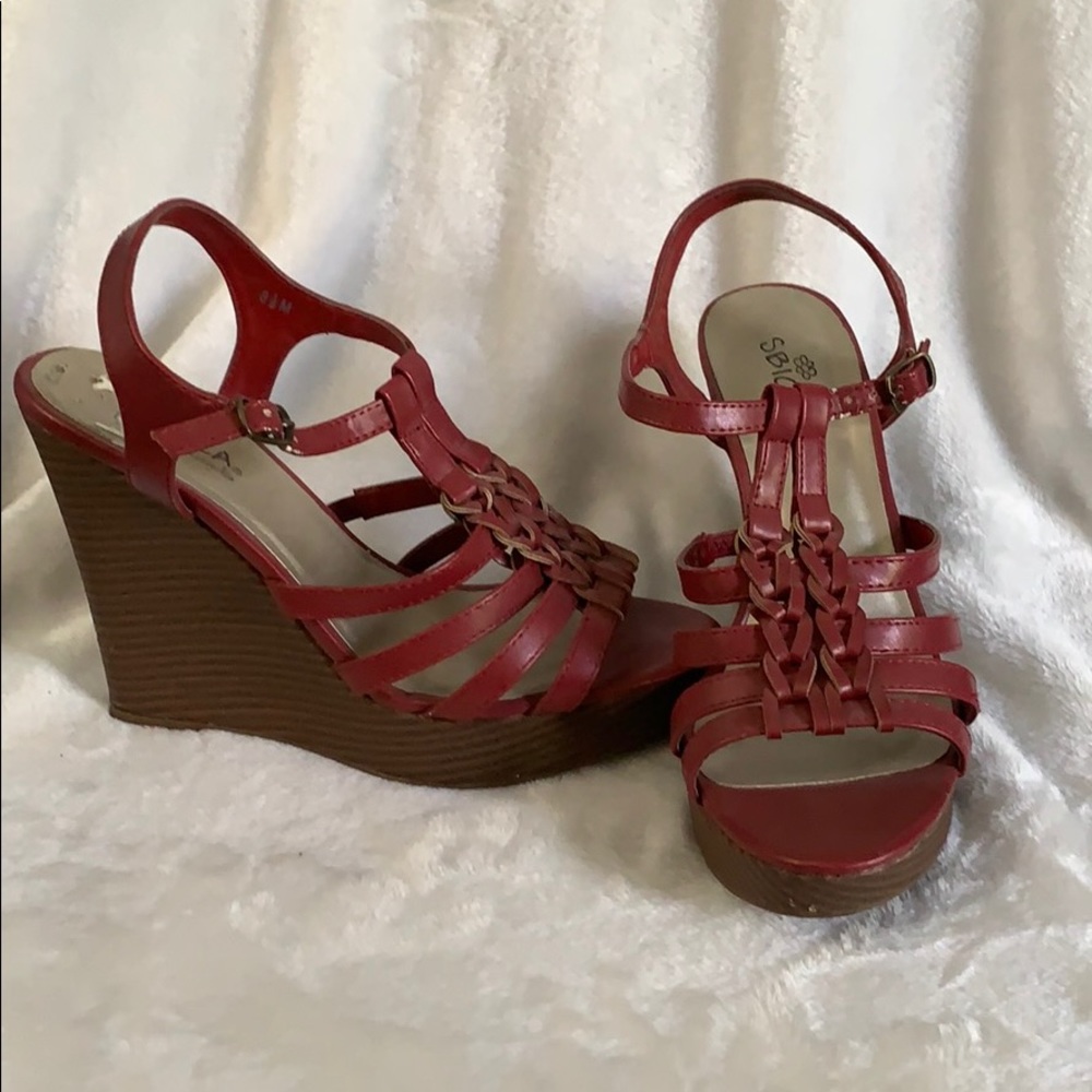 Sbicca Dark Pink Wedges